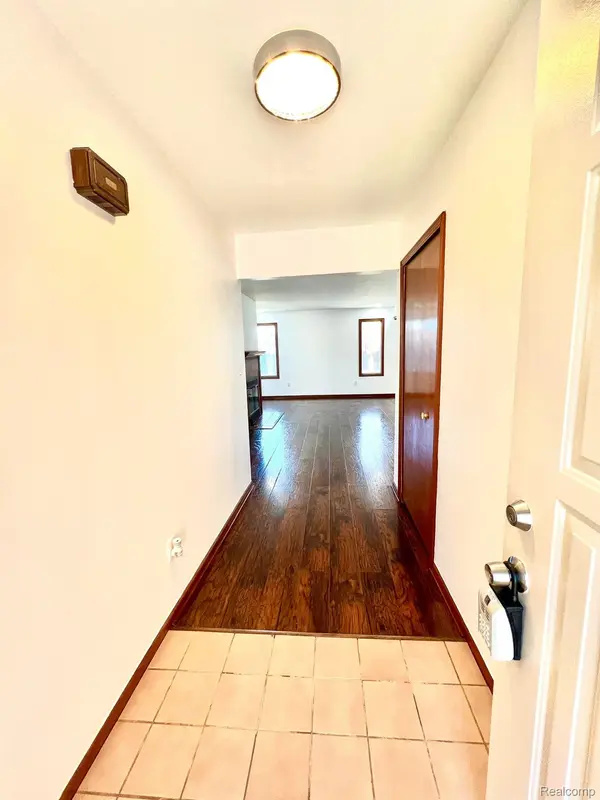 Warren, MI 48091,26965 KELSEY DR