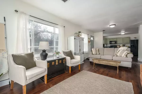 Paw Paw, MI 49079,615 E Berrien ST