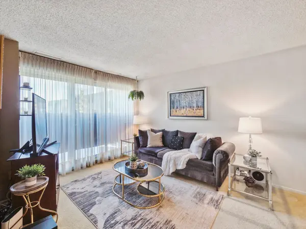 Toronto C15, ON M2H 3J8,4001 Don Mills RD #332