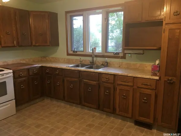 836 Peters AVENUE, Oxbow, SK S0C 2B0