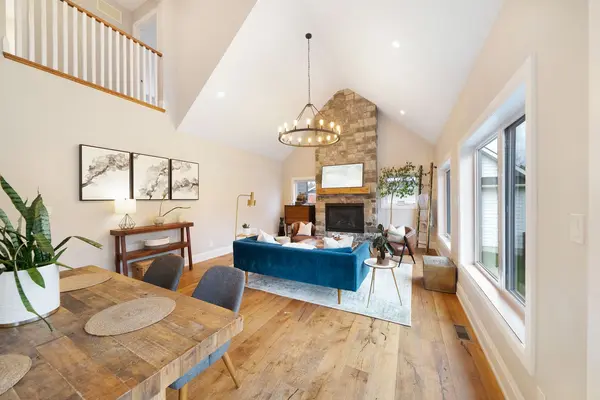 Oro-medonte, ON L0K 1E0,62 Thoroughbred DR