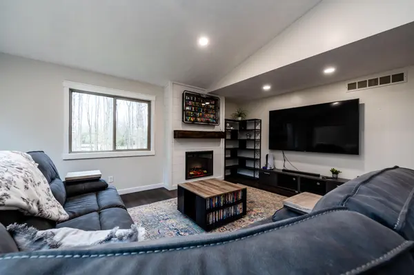 Paw Paw, MI 49079,55800 30th ST