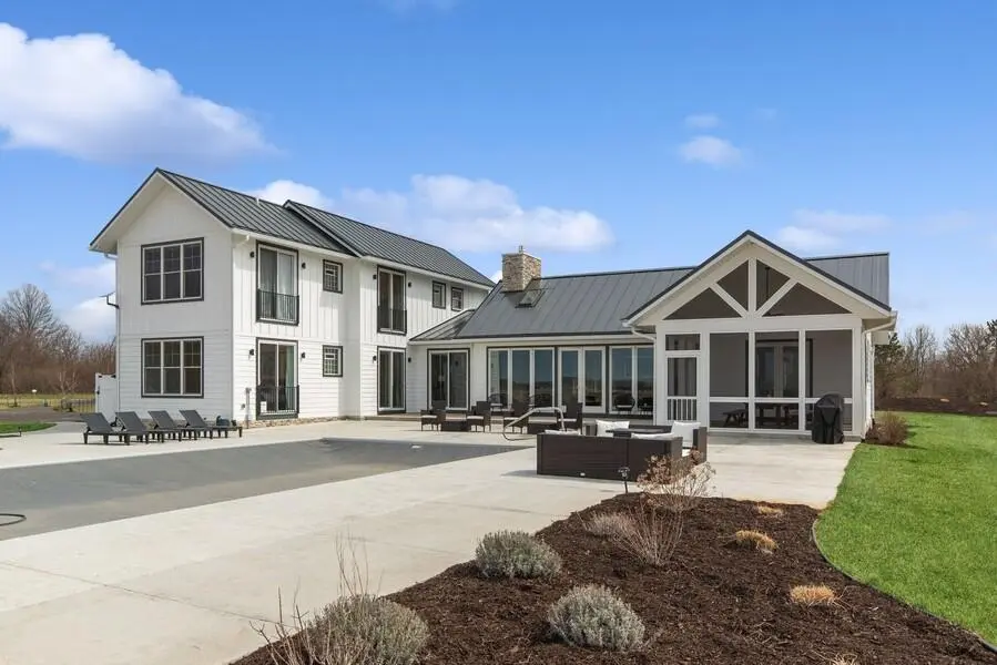 755 Browntown RD, Buchanan, MI 49107