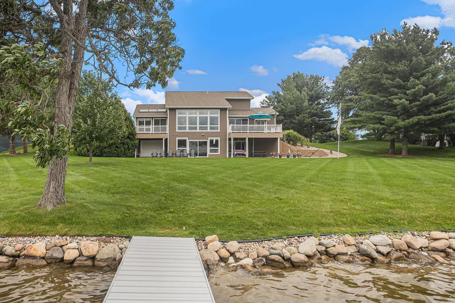 25287 Island View LN, Sturgis, MI 49091