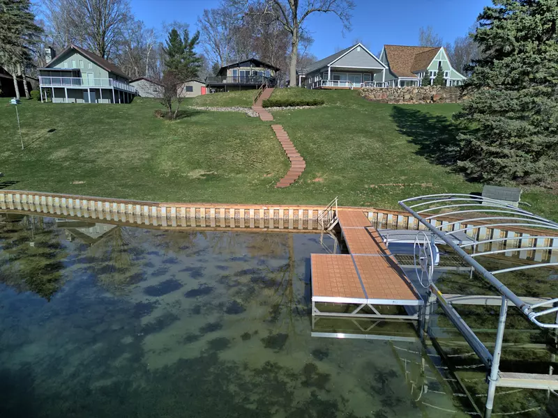 7628 Hilltop Ridge RD, Stanwood, MI 49346