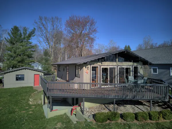 Stanwood, MI 49346,7628 Hilltop Ridge RD