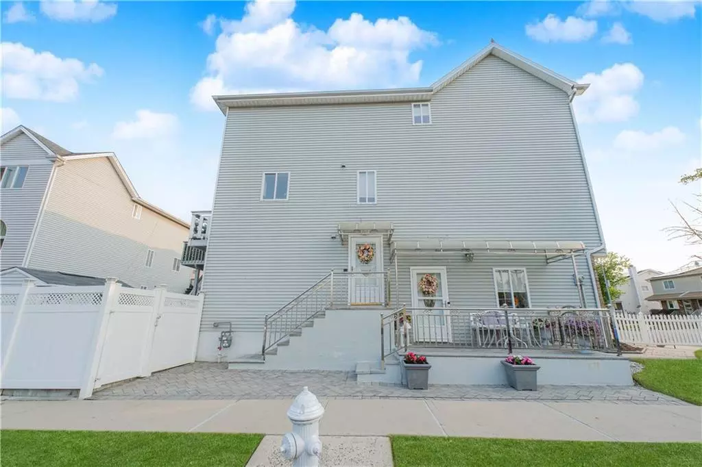 Staten  Island, NY 10312,149 Crossfield AVE