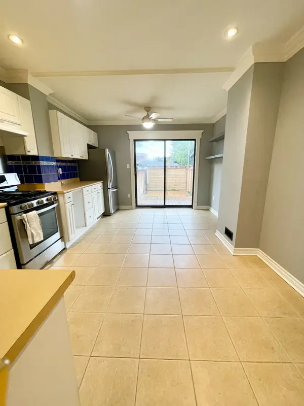 34 Woodington AVE, Toronto E03, ON M4C 3J3