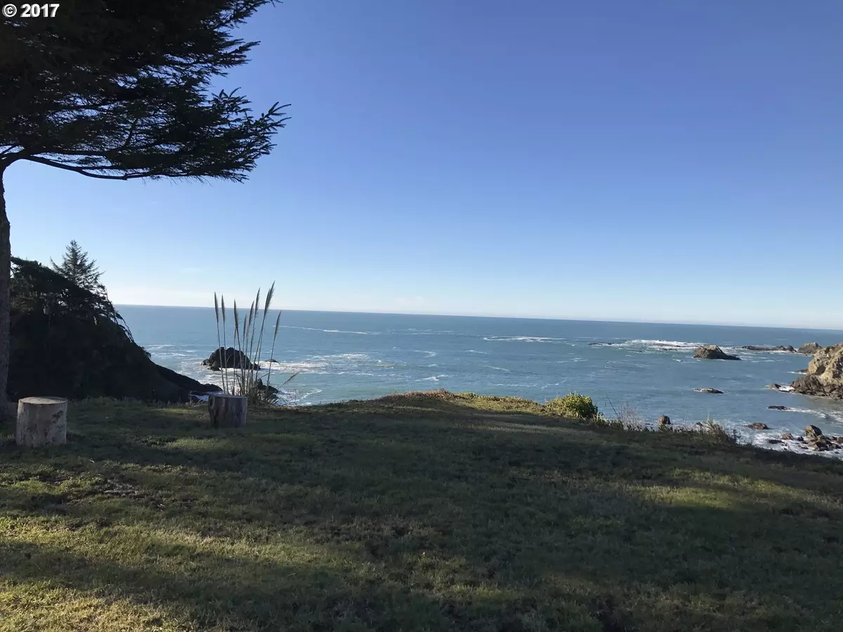 Brookings, OR 97415,Edge Cliff DR #5