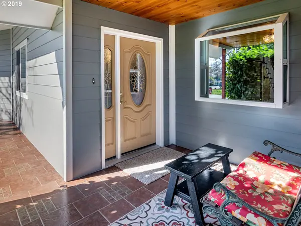 St Helens, OR 97051,790 ST HELENS ST