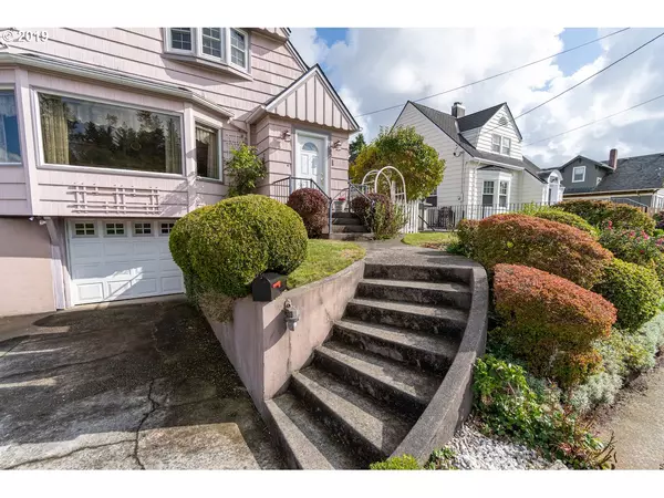 Astoria, OR 97103,1466 3rd ST