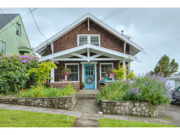 1157 15th ST, Astoria, OR 97103