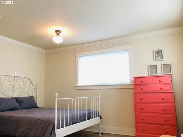 360 S PACIFIC ST, Rockaway Beach, OR 97136