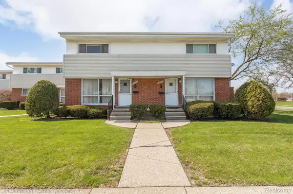 Harper Woods, MI 48225,19291 ROCKCASTLE ST