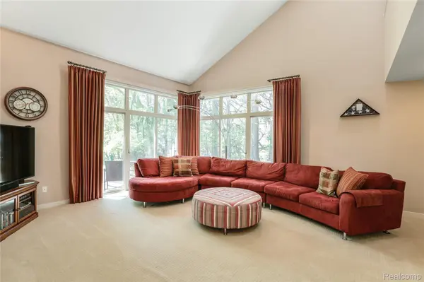 Franklin, MI 48025,25905 BALSAM RD