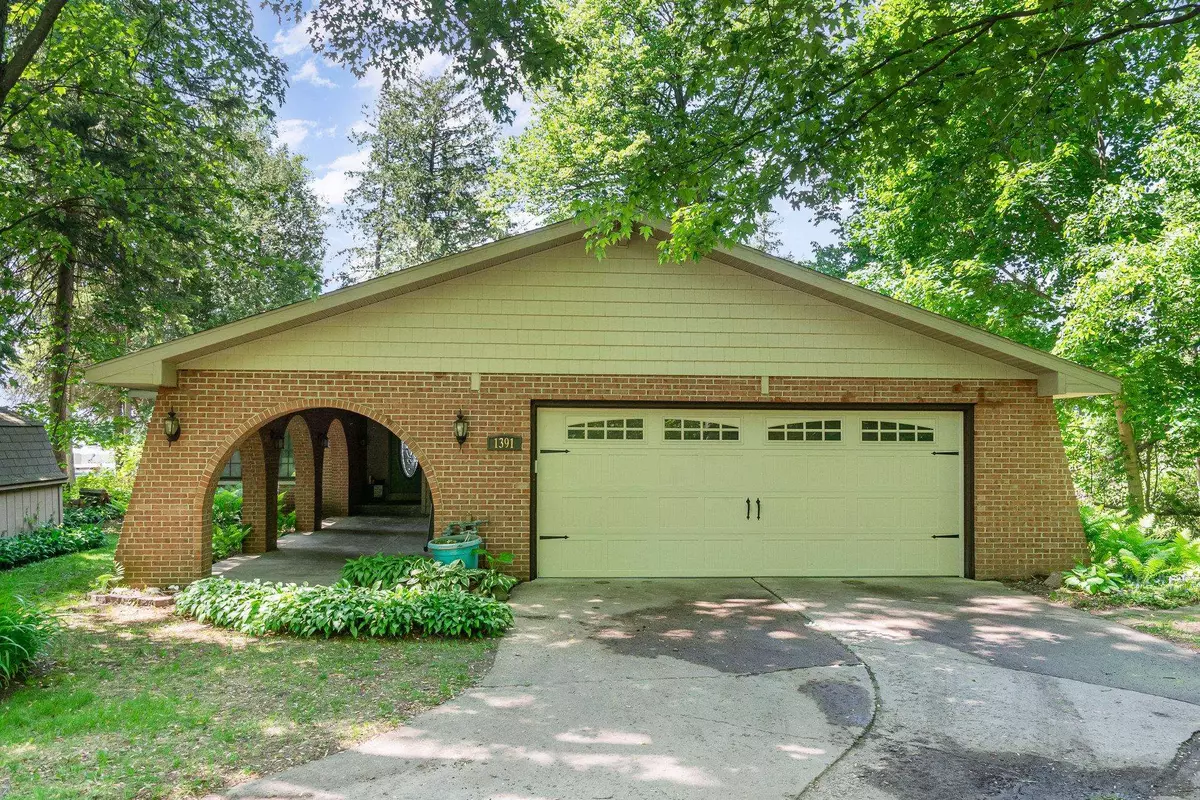 Weidman, MI 48893,1391 N Hyslop ST