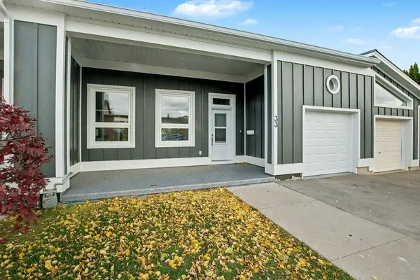 Hamilton, ON L9B 2M1,33 Sister Kern TER