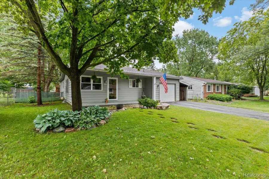 1900 HAMILTON ST, Holt, MI 48842