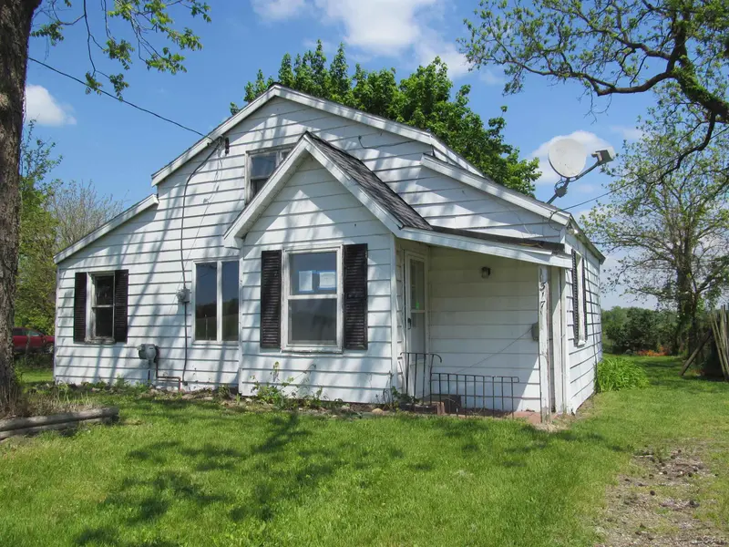 317 N Francisco RD, Grass Lake, MI 49240