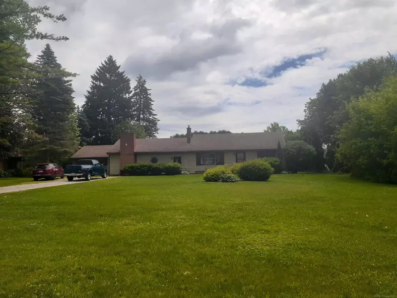 49900 Jefferson AVE, Chesterfield Twp, MI 48047