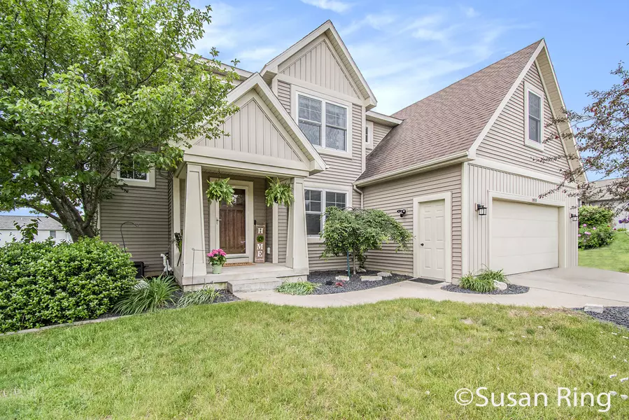 1810 Hightree DR SW, Byron Center, MI 49315