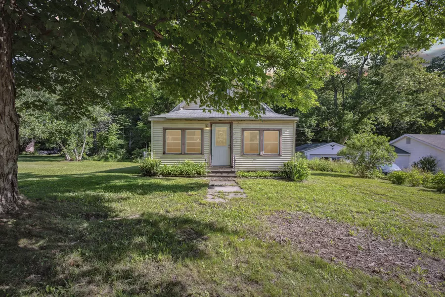 415 Arctic ST, Buchanan, MI 49107