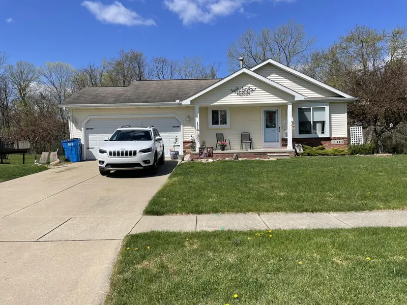 116 Ridgeview CT, Grass Lake, MI 49240