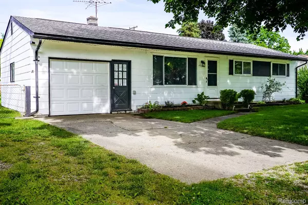 Shelby Twp, MI 48317,46269 HULING ST