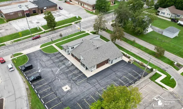 Monroe, MI 48162,814 N Macomb ST