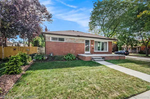 Wyandotte, MI 48192,1817 Sycamore ST