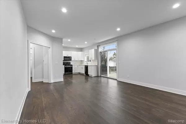 Waterford, MI 48328,4003 Elmhurst RD