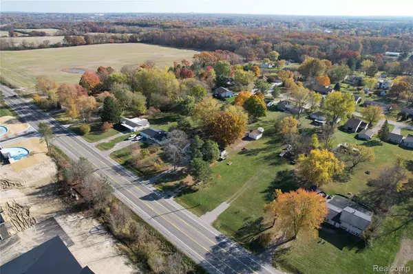 Grand Blanc, MI 48439,1070 Grand Blanc RD