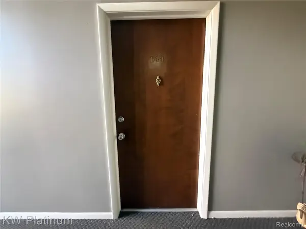 Clinton Township, MI 48038,16870 EDLOYTOM WAY #144