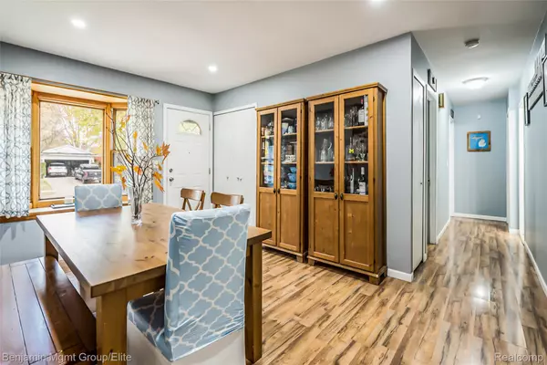 South Lyon, MI 48178,115 Wellington DR