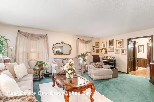 Saginaw, MI 48601,3021 Vessy DR