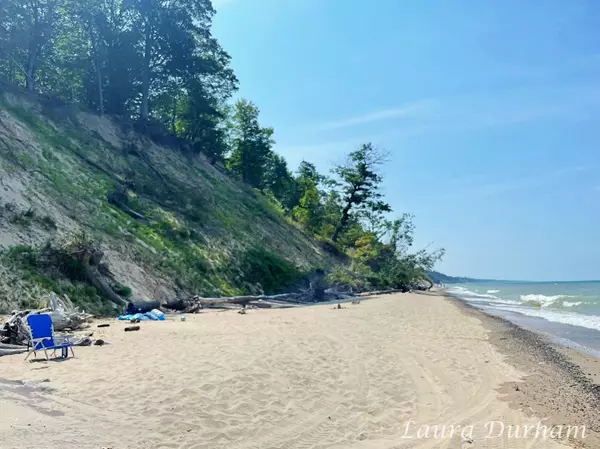 South Haven, MI 49090,7143 Maple AVE