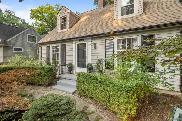 Sylvan Lake, MI 48320,1449 GLENWOOD DR