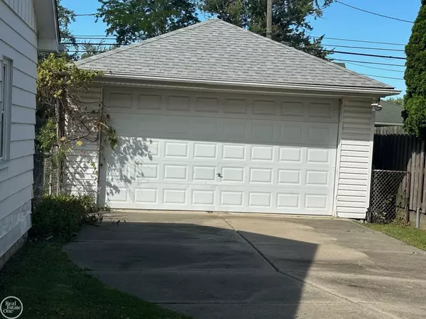 Saint Clair Shores, MI 48081,22313 Benjamin ST