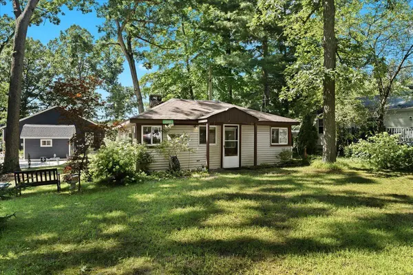 Gregory, MI 48137,220 Ellsworth Lake DR