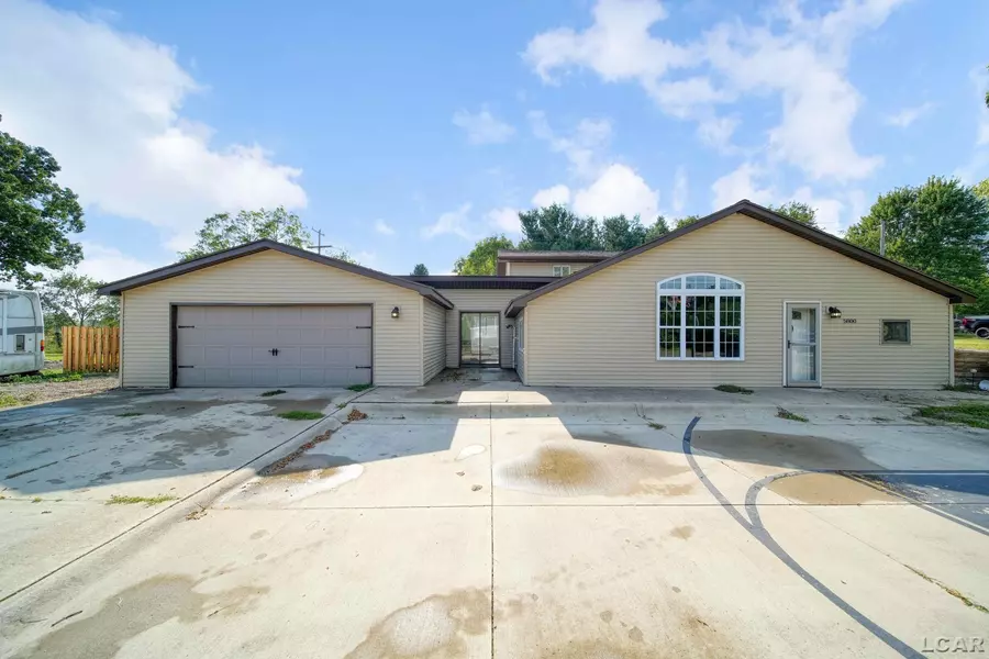 5800 Hinkley DR, Stockbridge, MI 49285