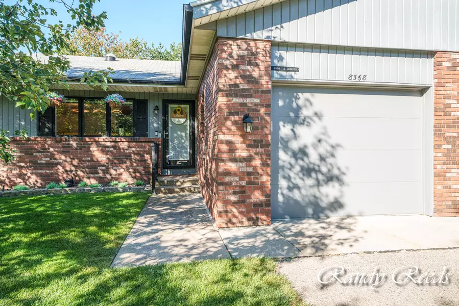 8568 Elkwood DR SW, Byron Center, MI 49315