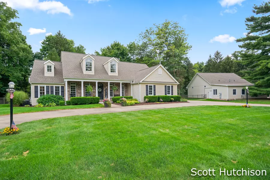 1988 Oak Bark TRL, Williamston, MI 48895