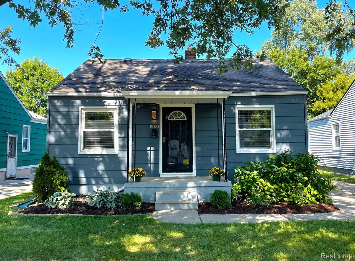 Harper Woods, MI 48225,19121 WOODSIDE ST