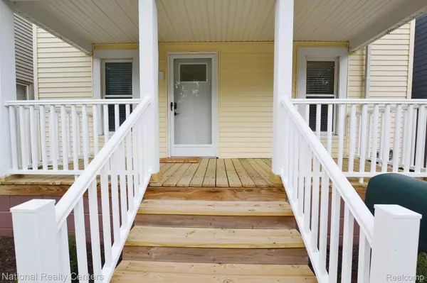 Ferndale, MI 48220,385 E BRECKENRIDGE ST E