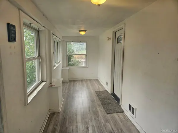 Ecorse, MI 48229,74 E ROCKWOOD ST