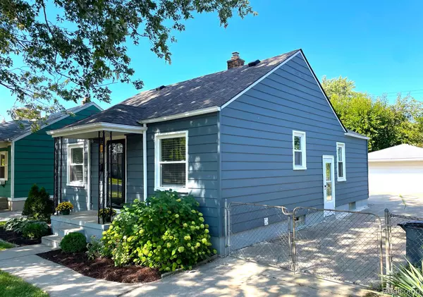 Harper Woods, MI 48225,19121 WOODSIDE ST