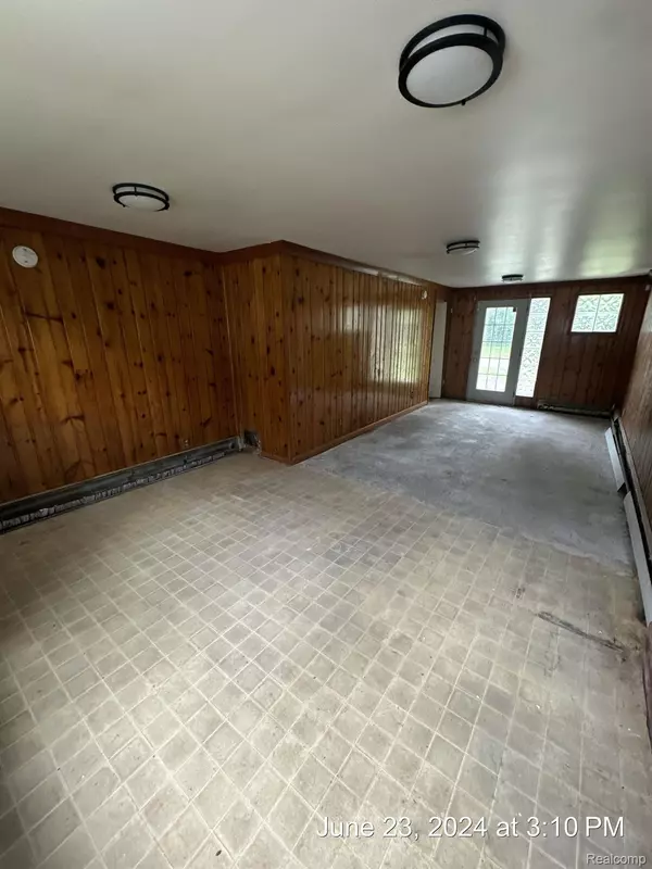 Grand Blanc, MI 48439,6191 SPRINGDALE BLVD