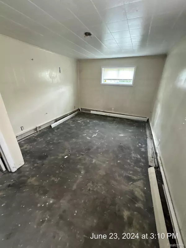 Grand Blanc, MI 48439,6191 SPRINGDALE BLVD