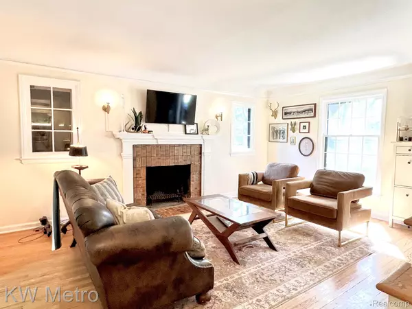 Lathrup Village, MI 48076,18144 SUNNYBROOK AVE