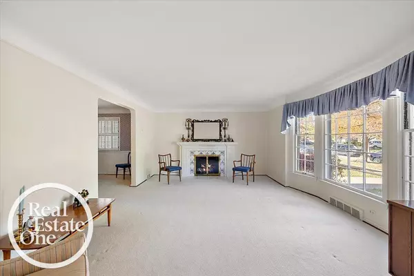 Grosse Pointe Woods, MI 48236,1769 Newcastle RD